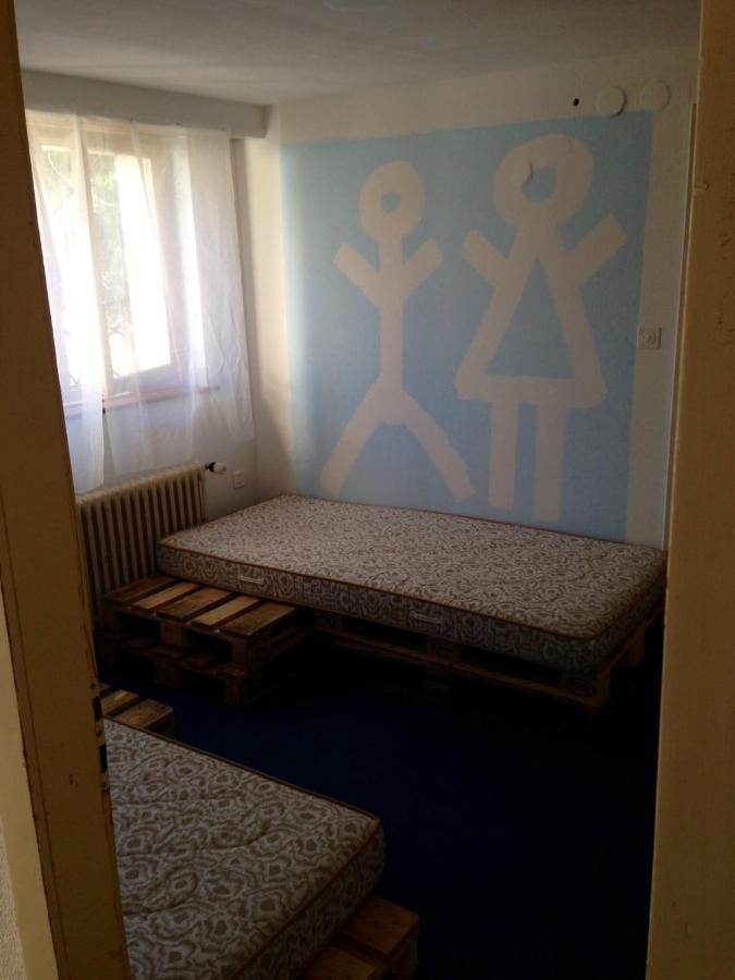 Baselhostel Fullinsdorf Esterno foto
